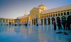 بعد أيام من كارثة "وليمة الدم".. إعلام سوري يوضح حقيقة إغلاق المسجد الأموي أمام الزوار